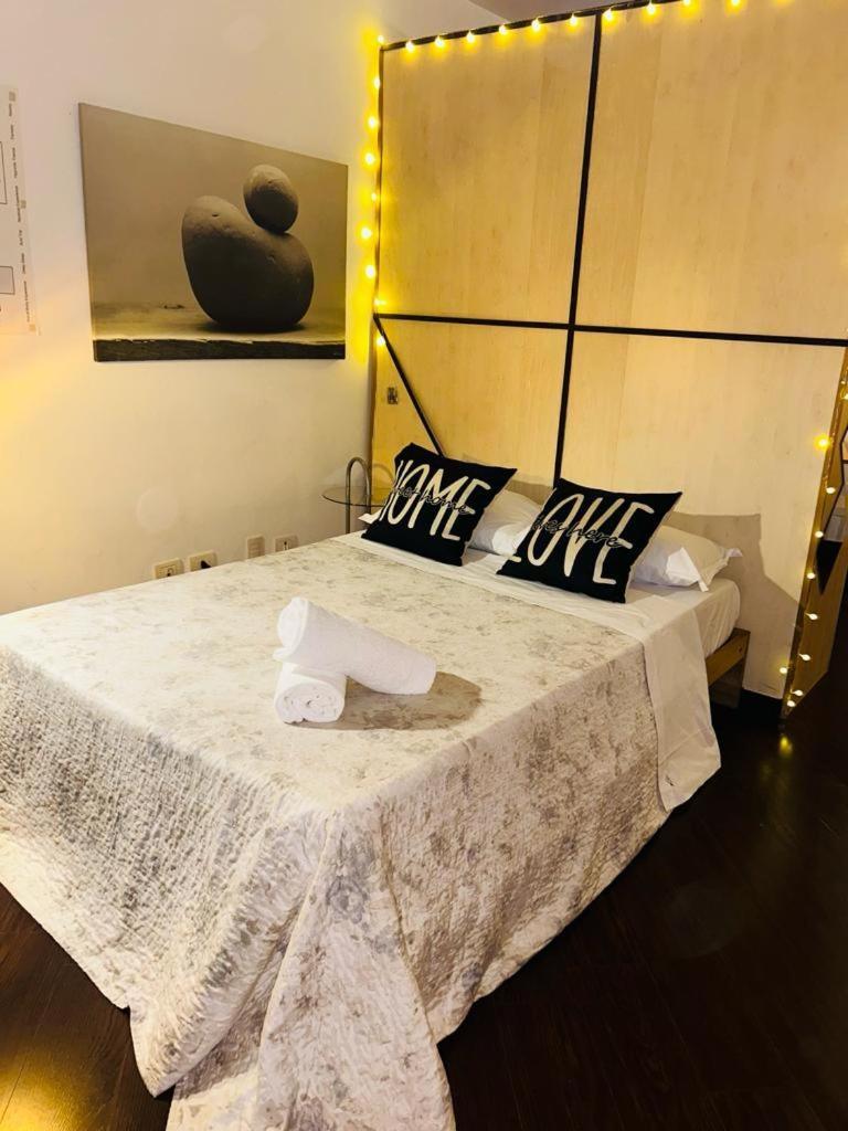 Easy Room Italy Prada Milan Exterior photo